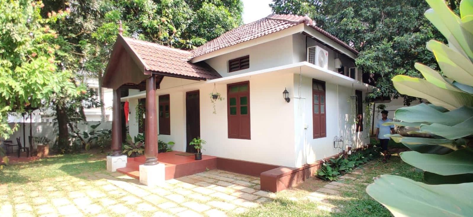 Lannister Inn Kochi Extérieur photo
